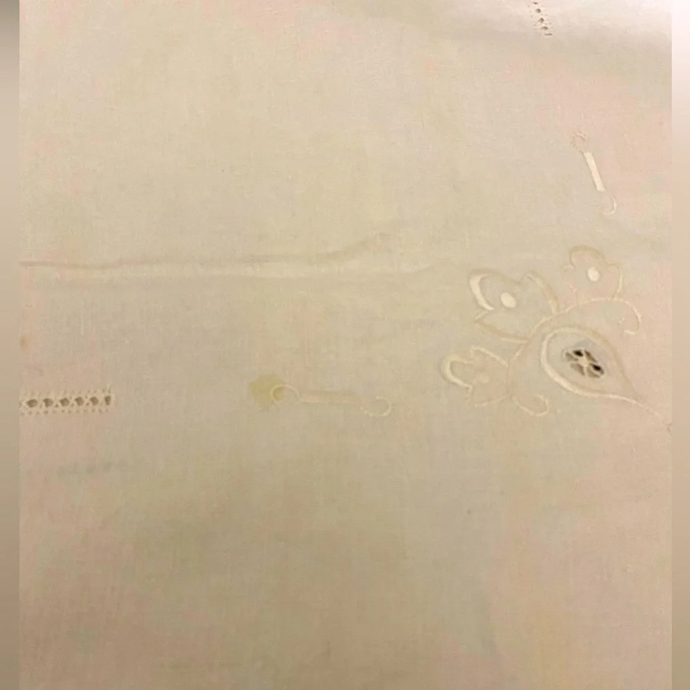 Vintage square tablecloth embroidered floral beige eyelets  OSB